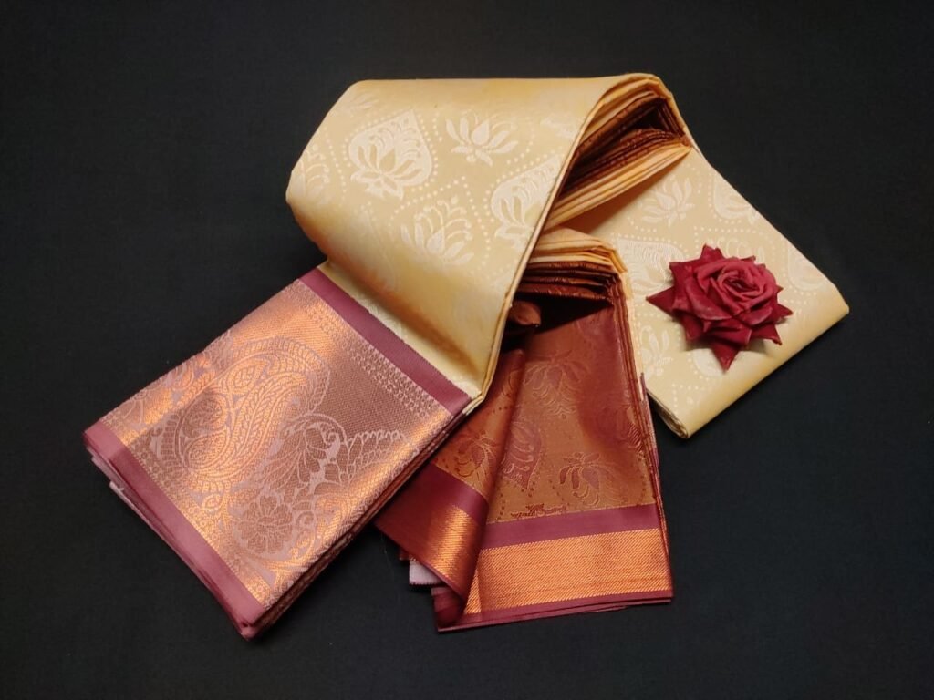 Poontamil model sarees 31938.jpg